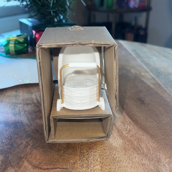 ❣️Keepsake Christmas Ornament 2024, Baby's First Christmas Porcelain - Picture 7 of 10